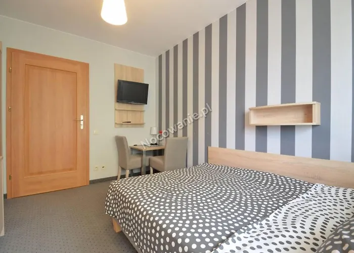 בית הארחה Izabela